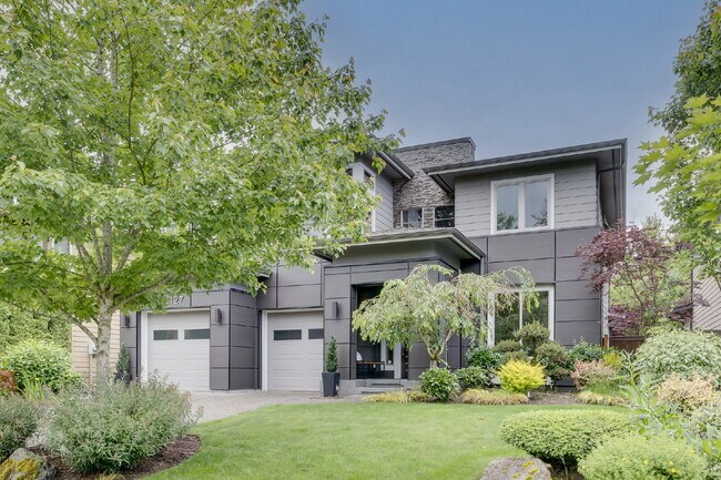 Building Photo - Beutiful 5 bedroom home on Wisti Lane!