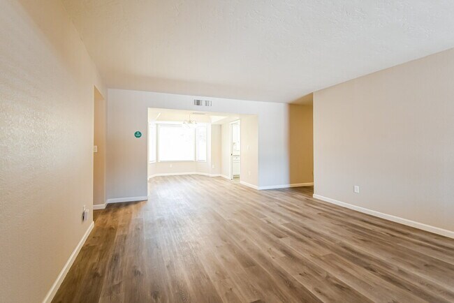 Building Photo - 301 E Keogh Dr