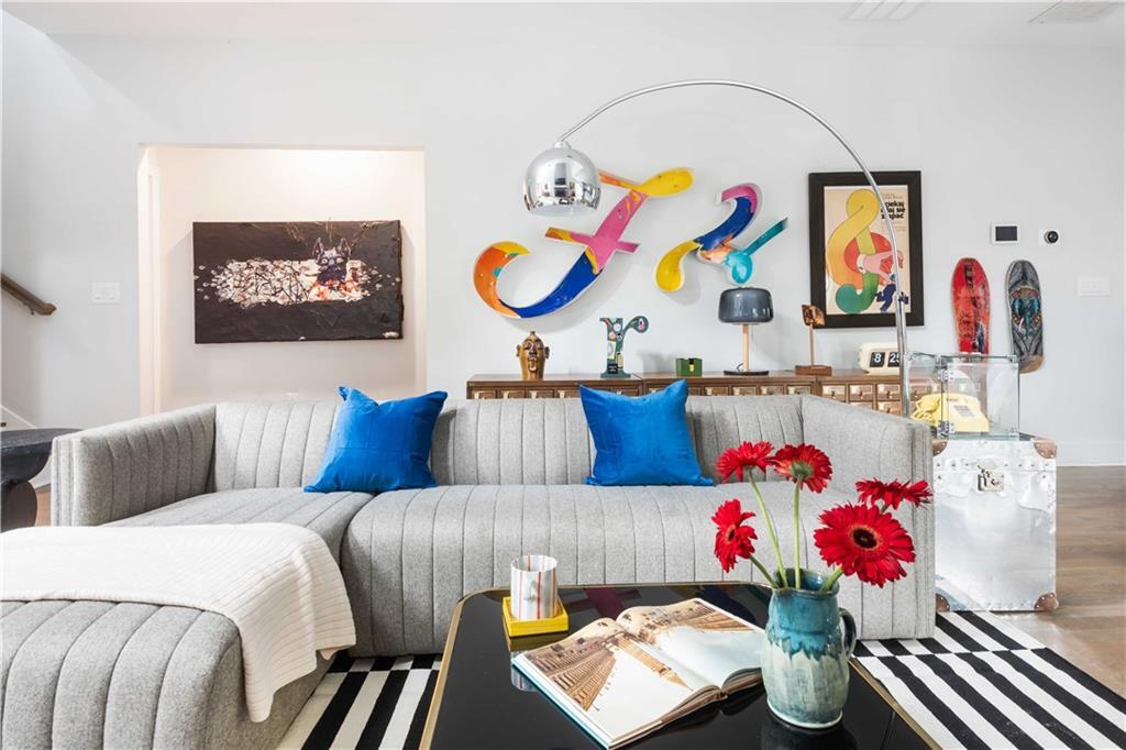 Primary Photo - 1124 Hawthorne St NE