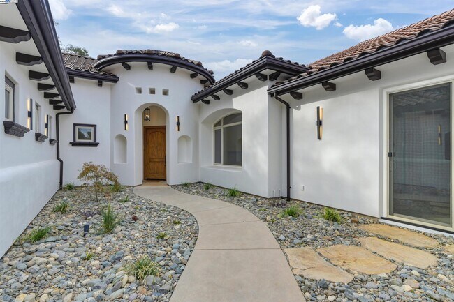 Foto del edificio - 12859 Austin Forest Cir