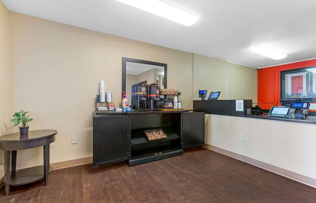 Lobby and Guest Check-in - Furnished Studio - Tucson