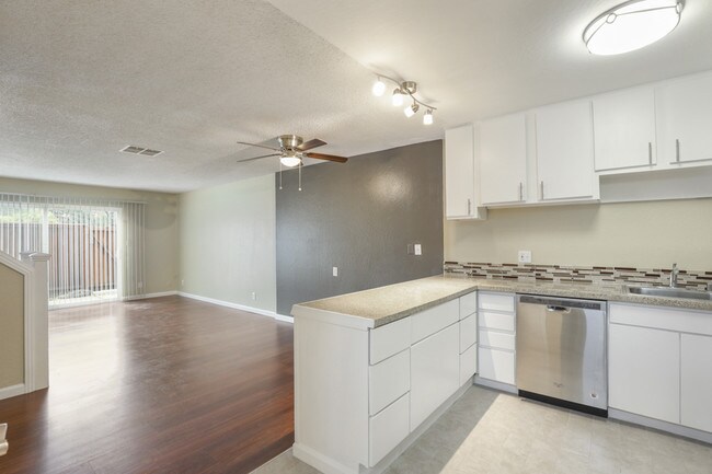 Building Photo - 4600 Marconi Ave