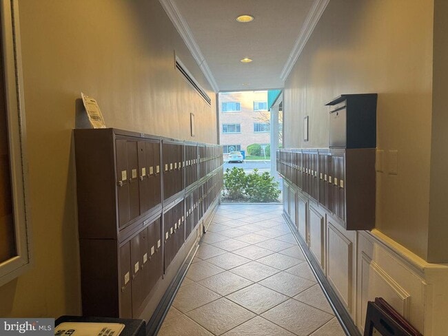 Foto del edificio - 10570 Main St