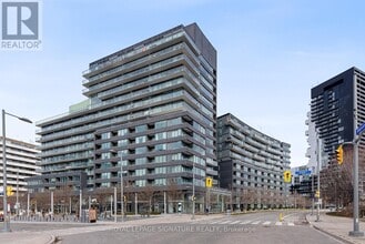 Building Photo - 120 Bayview Ave