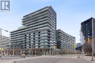 Building Photo - 120 Bayview Ave