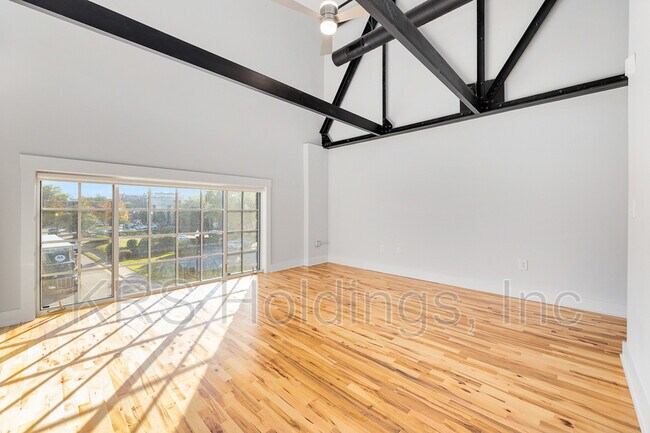 Foto del edificio - 306 N Road St