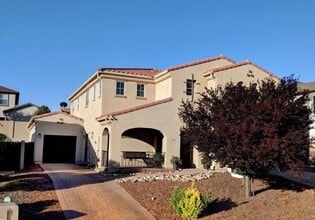 Building Photo - 455 Phelps Dr
