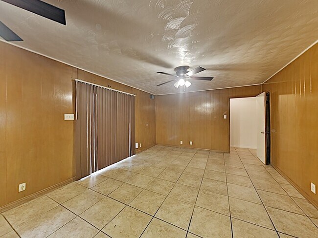 Foto del edificio - No Application Fee* Plus $250 Off First & ...