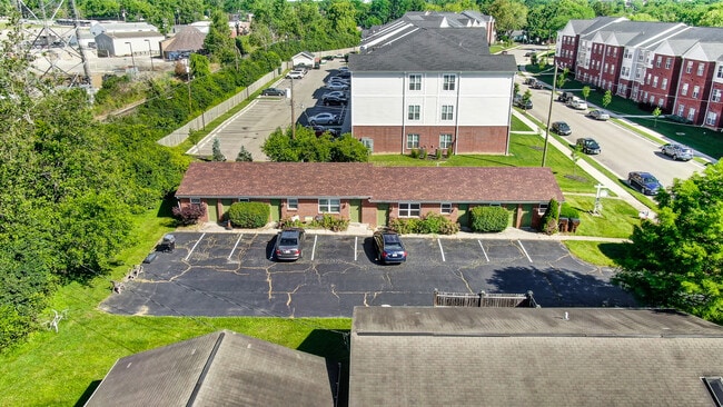 Building Photo - 1012 Arrowhead Dr
