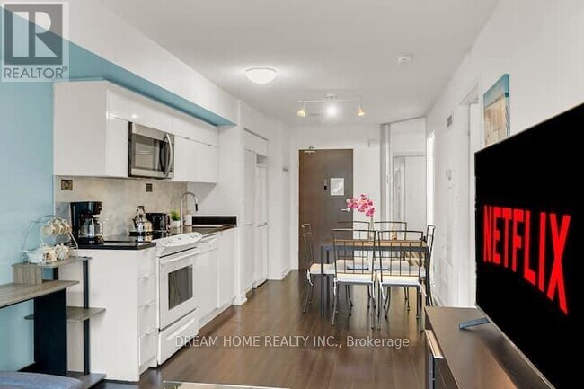 Photo du bâtiment - 151 Dan Leckie Way