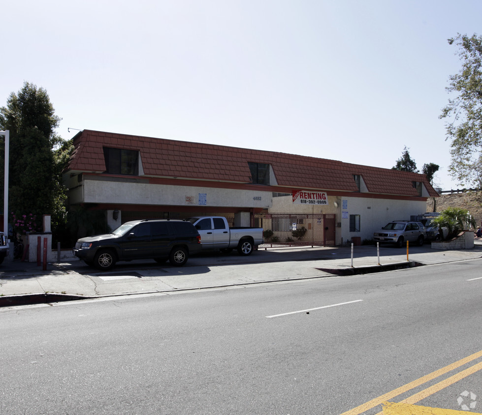 Primary Photo - Laurel Canyon Apartments