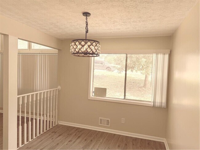 Building Photo - 4707 Riverwood Cir