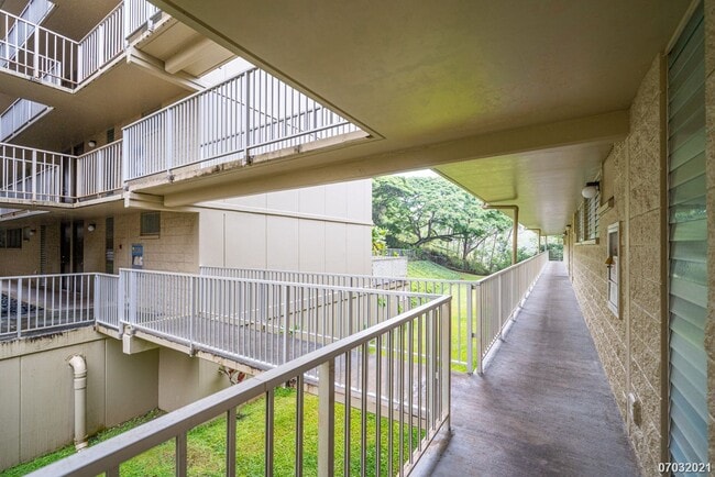Building Photo - 2BR 1BA with 1 COVERED PARKING NEAR SCHOFI...