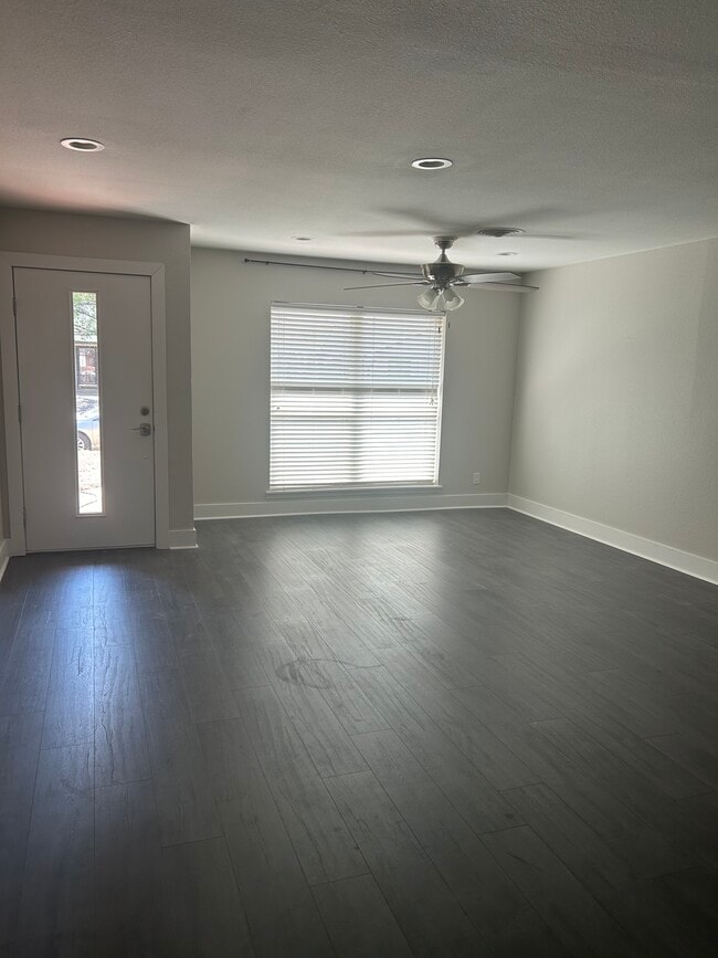 Building Photo - 1808 Belford Dr