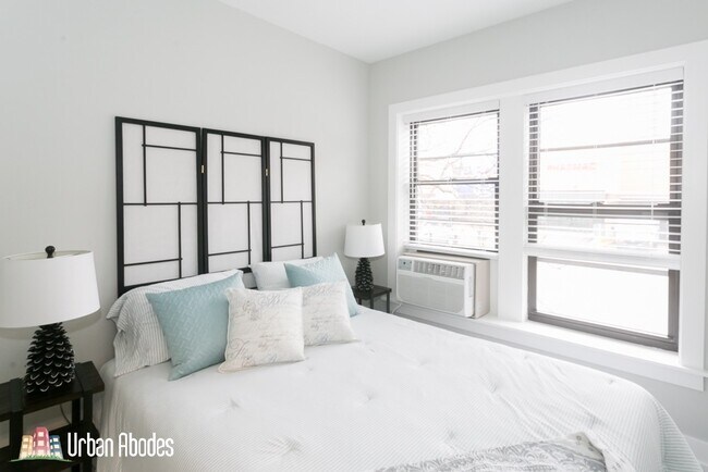 Foto del edificio - 703 W Brompton Ave