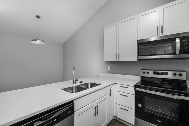 Building Photo - Kings Gate