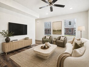 Building Photo - 1090 S 400 W
