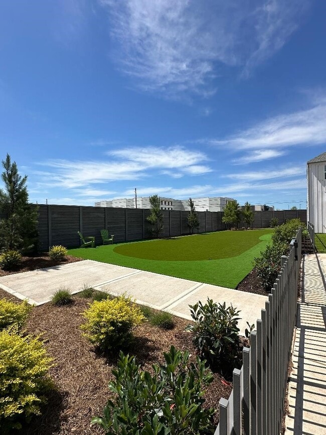 Building Photo - 22019 Ferguson Mdw Ln