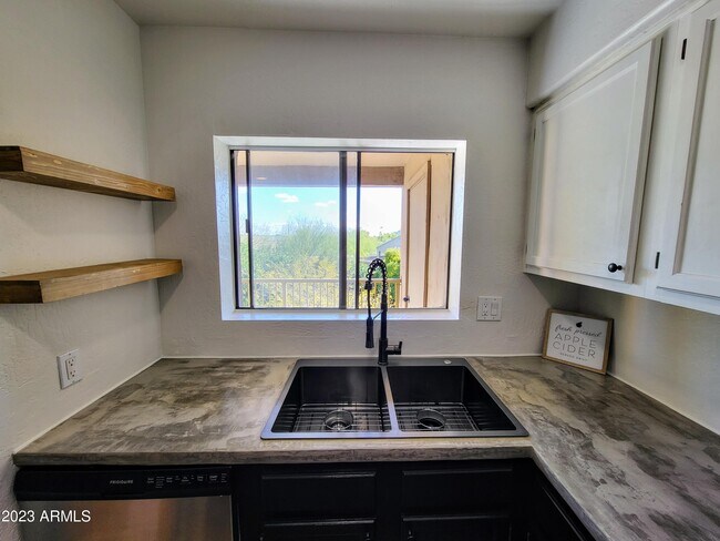 Foto del edificio - 13035 N 34th St