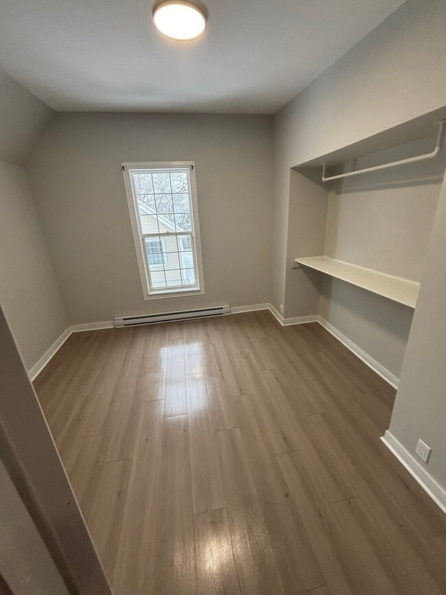 Building Photo - 36 Victoria St