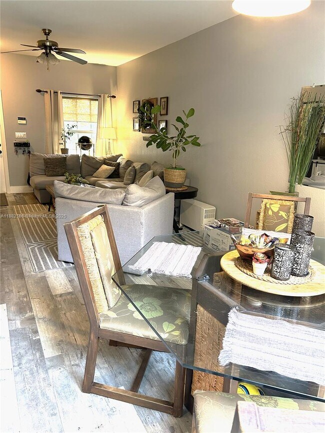 Foto del edificio - 791 NW 170th Terrace