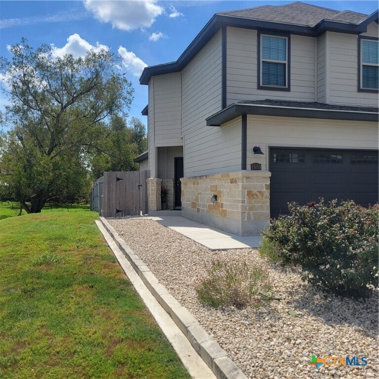Foto principal - 1653 Barrett Ave