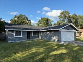 Building Photo - 16814 Barcelona Dr