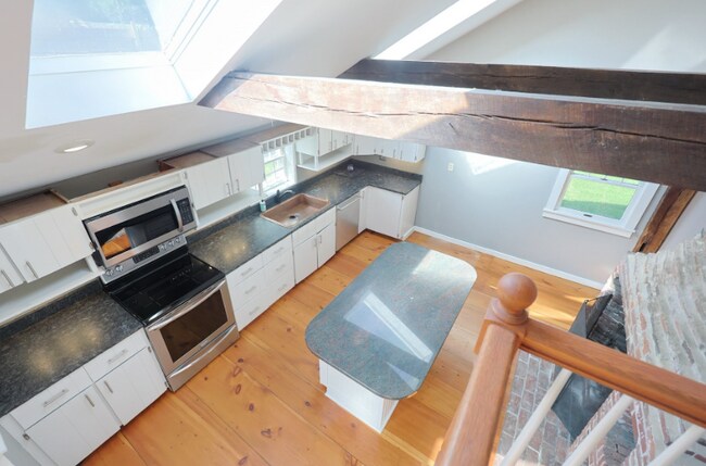 Foto del edificio - 144 Old Connecticut Path