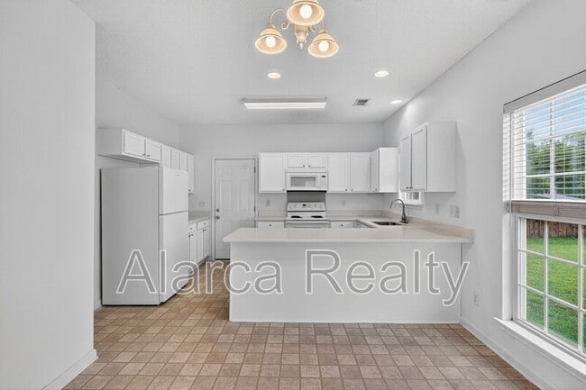 Building Photo - 196 Everett Park Dr