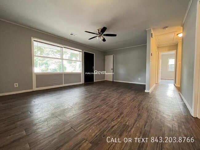 Foto del edificio - Cozy Upgraded Cottage Style Home!!