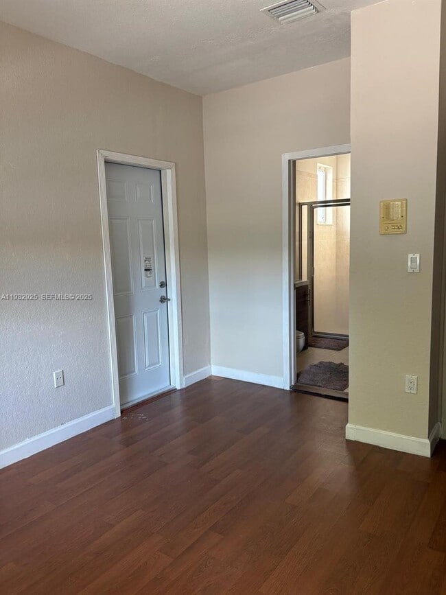 Building Photo - 6320 SW 163rd Pl