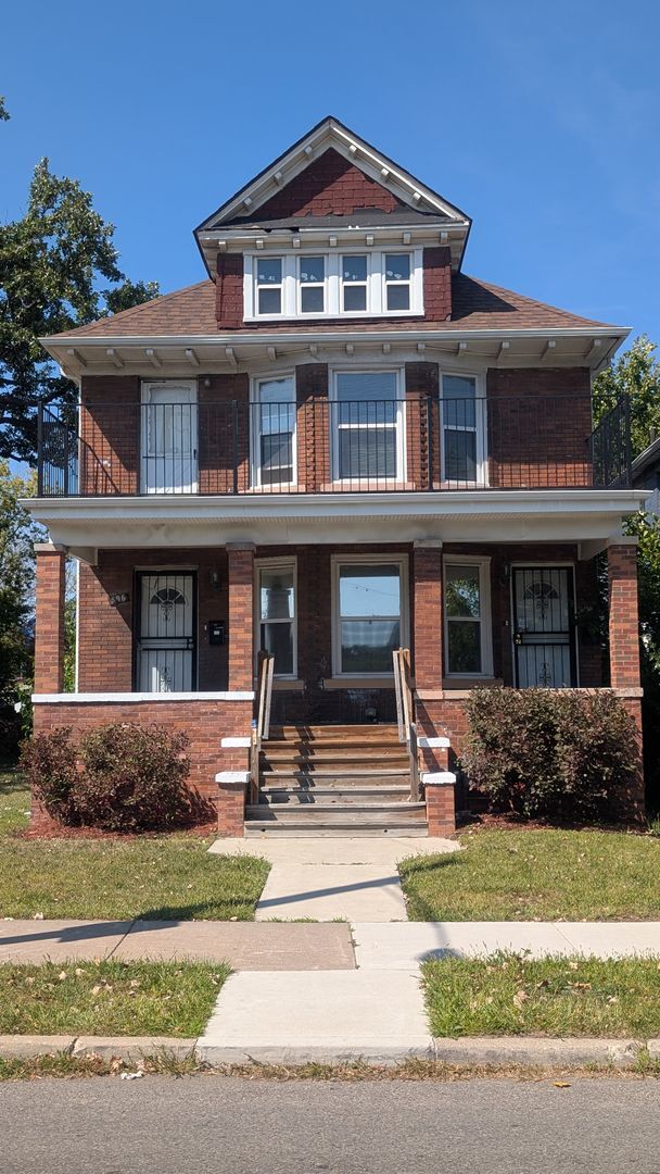 Building Photo - 894-896 W Euclid St
