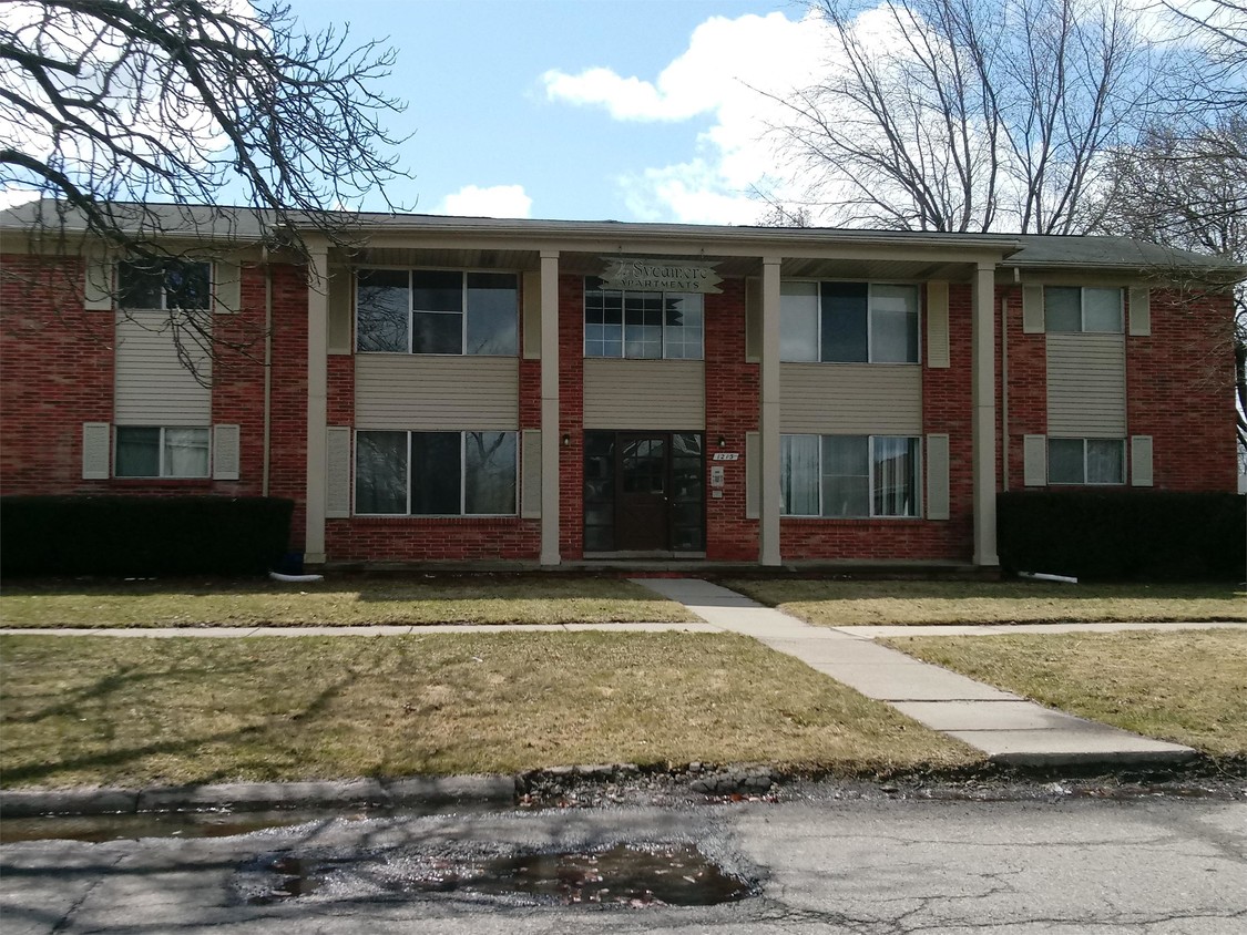 Building Photo - 1213 Sycamore St
