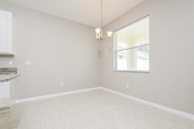 Foto del edificio - 408 Thicket Crest Rd