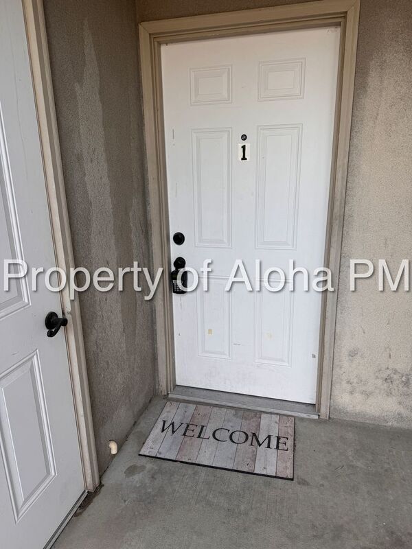 Foto del edificio - 1041 W Pine Ave