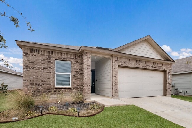 Foto del edificio - Move-In Ready Gem with Open Layout & Prime Location