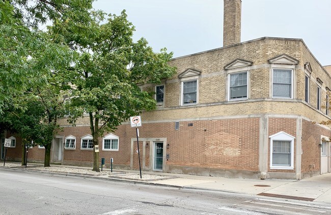Foto del edificio - 6125 N Clark St