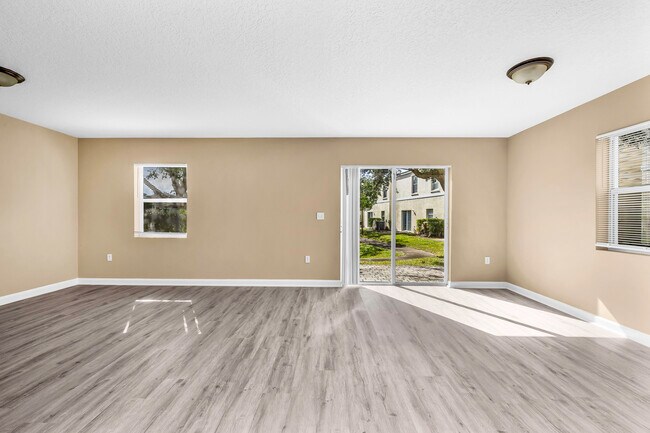 Building Photo - 959 SW 15th St