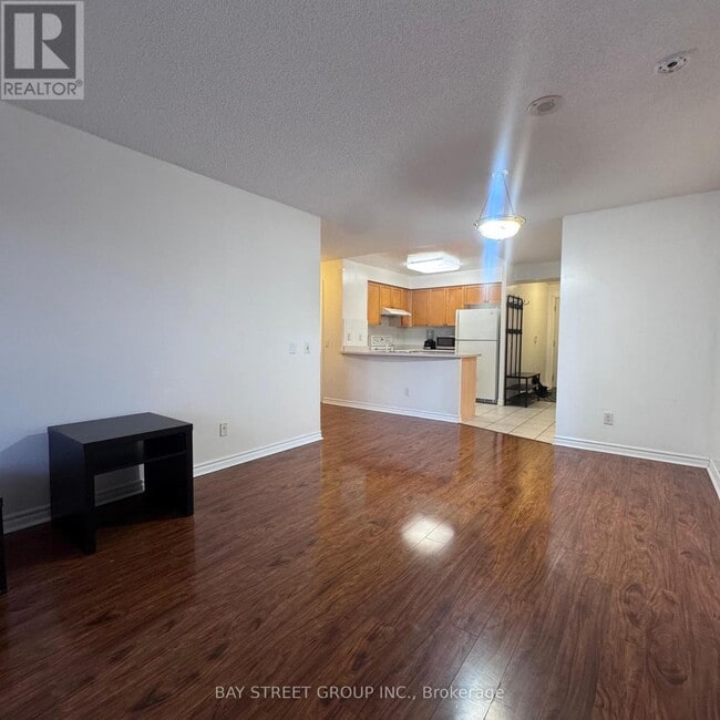 Building Photo - 25 Kingsbridge Garden Cir