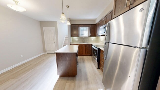 Building Photo - ONE BEDROOM IN BEAUTIFUL MASONVILLE AREA C...