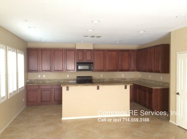 Foto del edificio - 7331 Shelby Pl