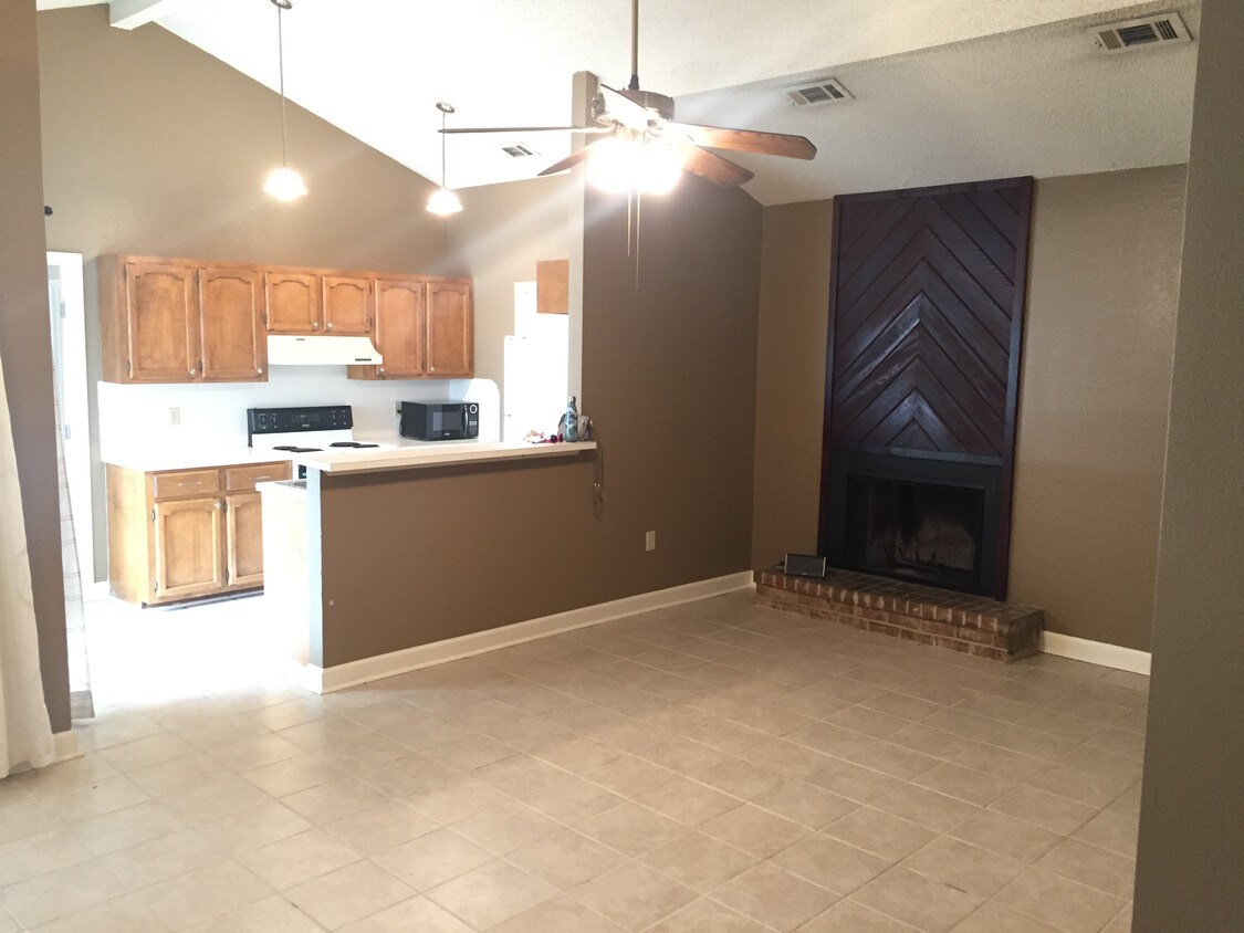 7968 Pennth Ave, Baton Rouge, LA 70809 Condo for Rent in Baton Rouge, LA