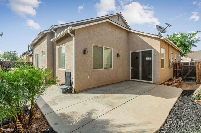 Building Photo - 4 br, 2.5 bath  - 4049 W Pear Tree Ln
