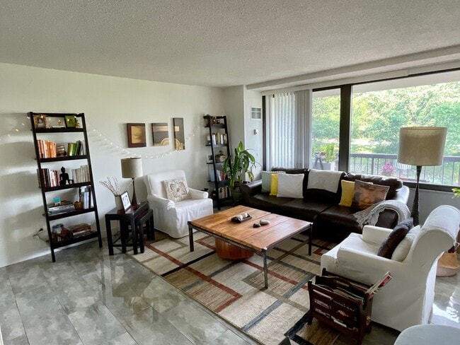 Building Photo - 5500 Holmes Run Pky