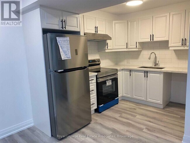 Photo du bâtiment - 1562 Upper Ottawa St