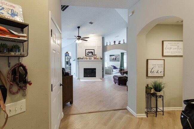 Foto del edificio - 11865 Noble Fir Ct