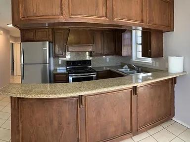 Foto del edificio - 3708 W Sarah Evans St