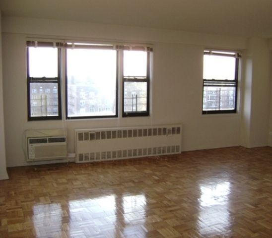 Foto del edificio - 98-01 67th Ave