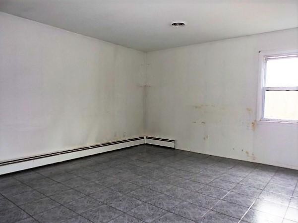 Building Photo - 3 bedroom in Spring Valley New York 10977