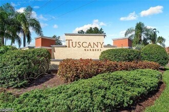 Building Photo - 6360 Aragon Way